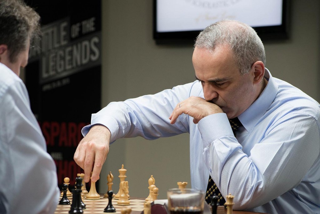 kasparov-beim-schach-1-_austin-fuller